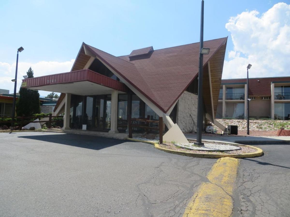 Days Inn By Wyndham Colorado Springs/Garden Of The Gods Exterior photo