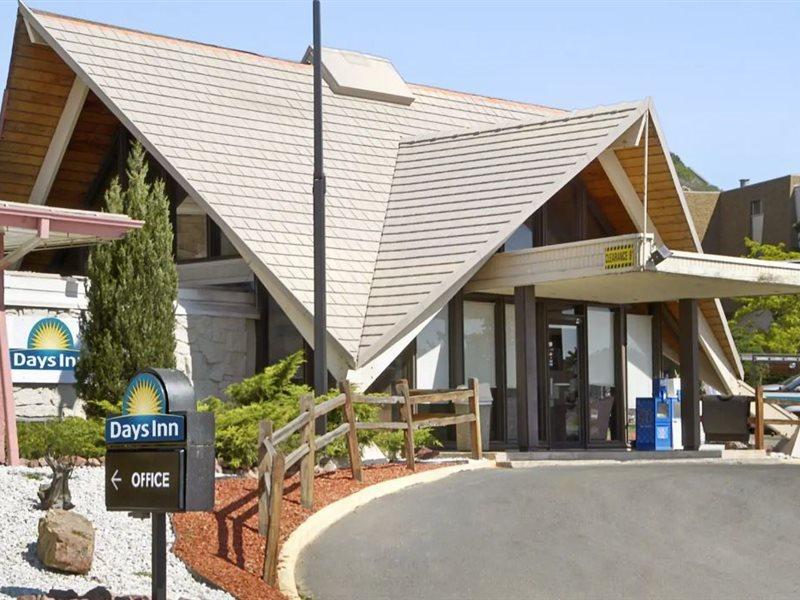 Days Inn By Wyndham Colorado Springs/Garden Of The Gods Exterior photo
