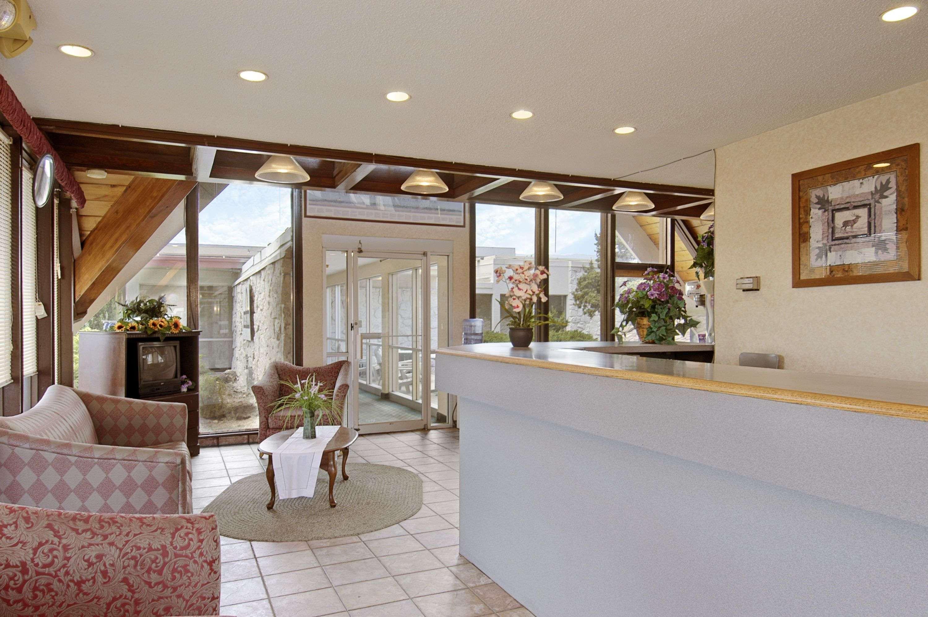 Days Inn By Wyndham Colorado Springs/Garden Of The Gods Exterior photo
