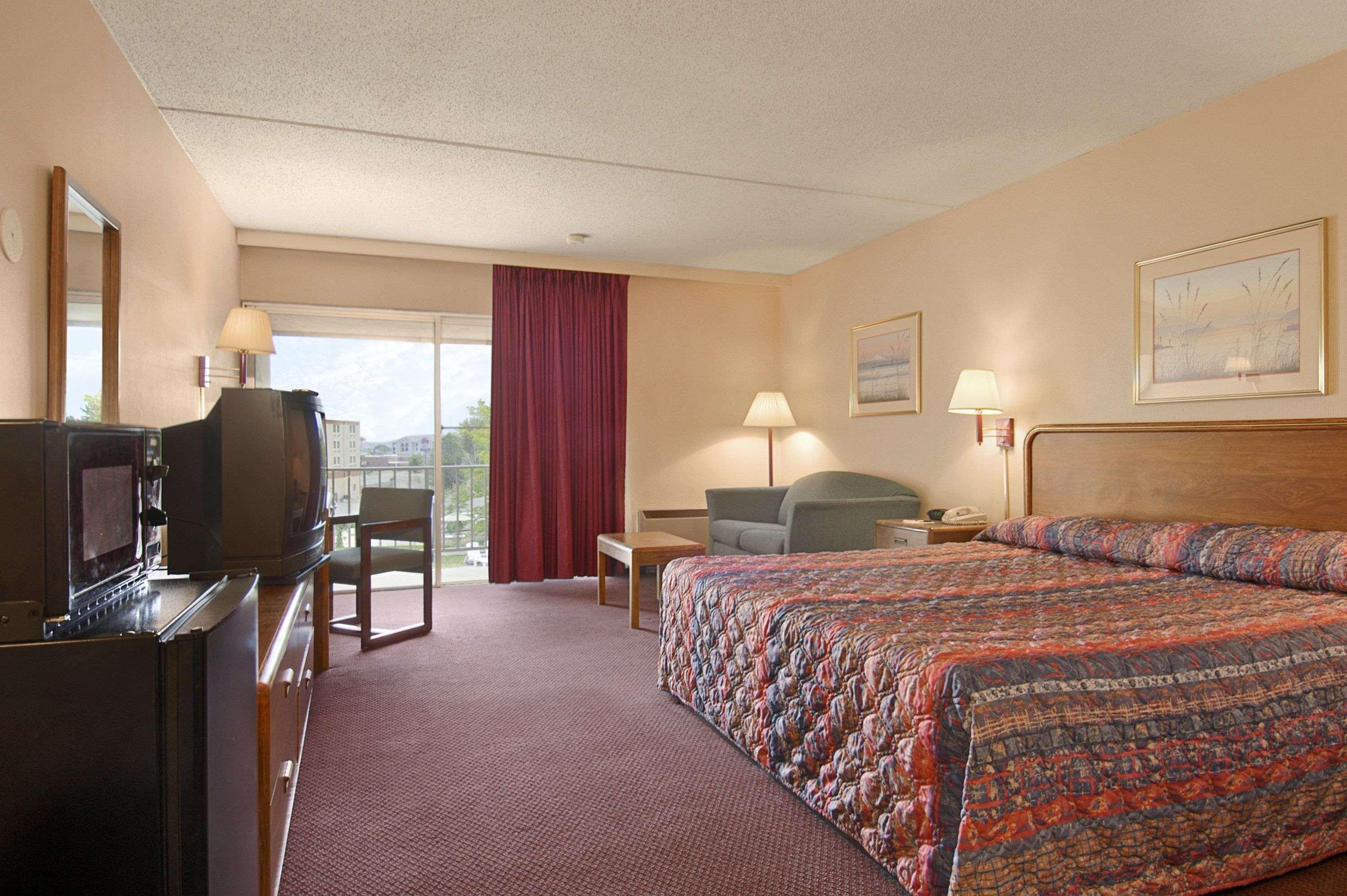 Days Inn By Wyndham Colorado Springs/Garden Of The Gods Room photo