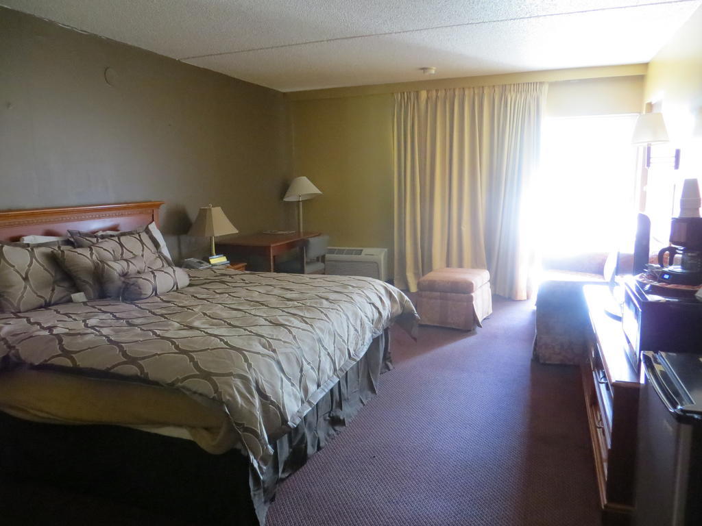 Days Inn By Wyndham Colorado Springs/Garden Of The Gods Exterior photo